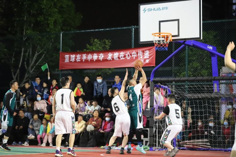 正是激