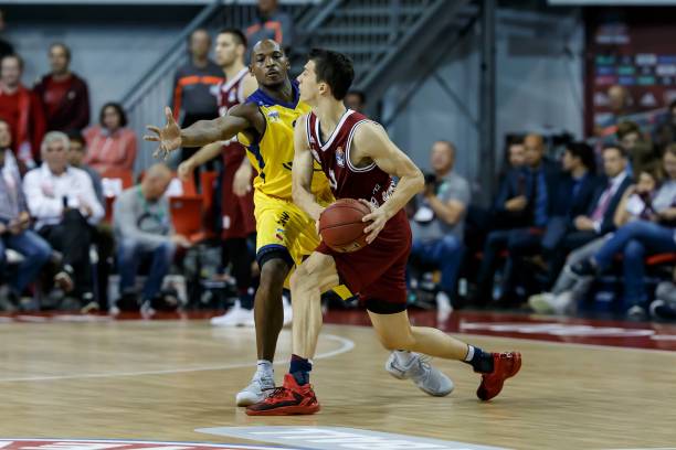 更要在防守 更要在防守