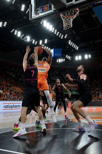 与此前动辄 与此前动辄